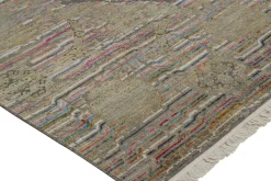 Teppich mit polychromatischen Mustern von Rug&Kilim