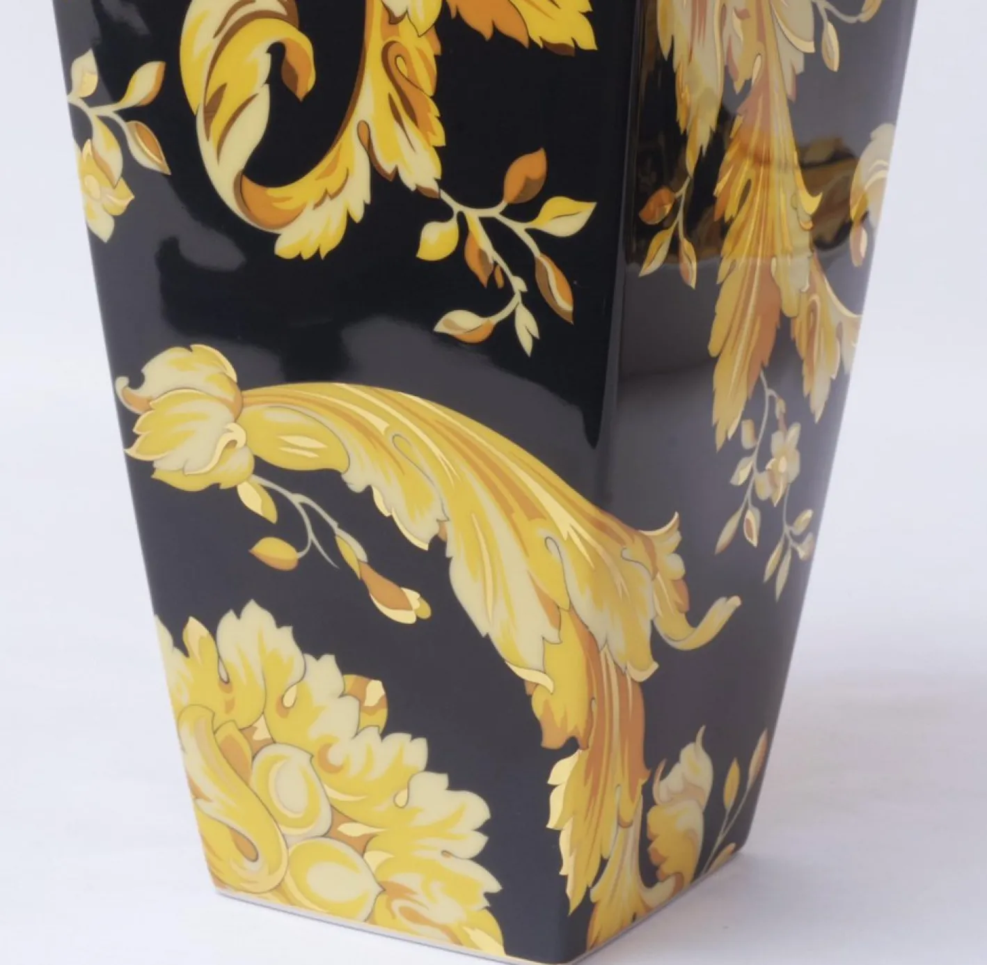 Vanity Modell Tablett & Vase von Versace Home Collection, 2er Set