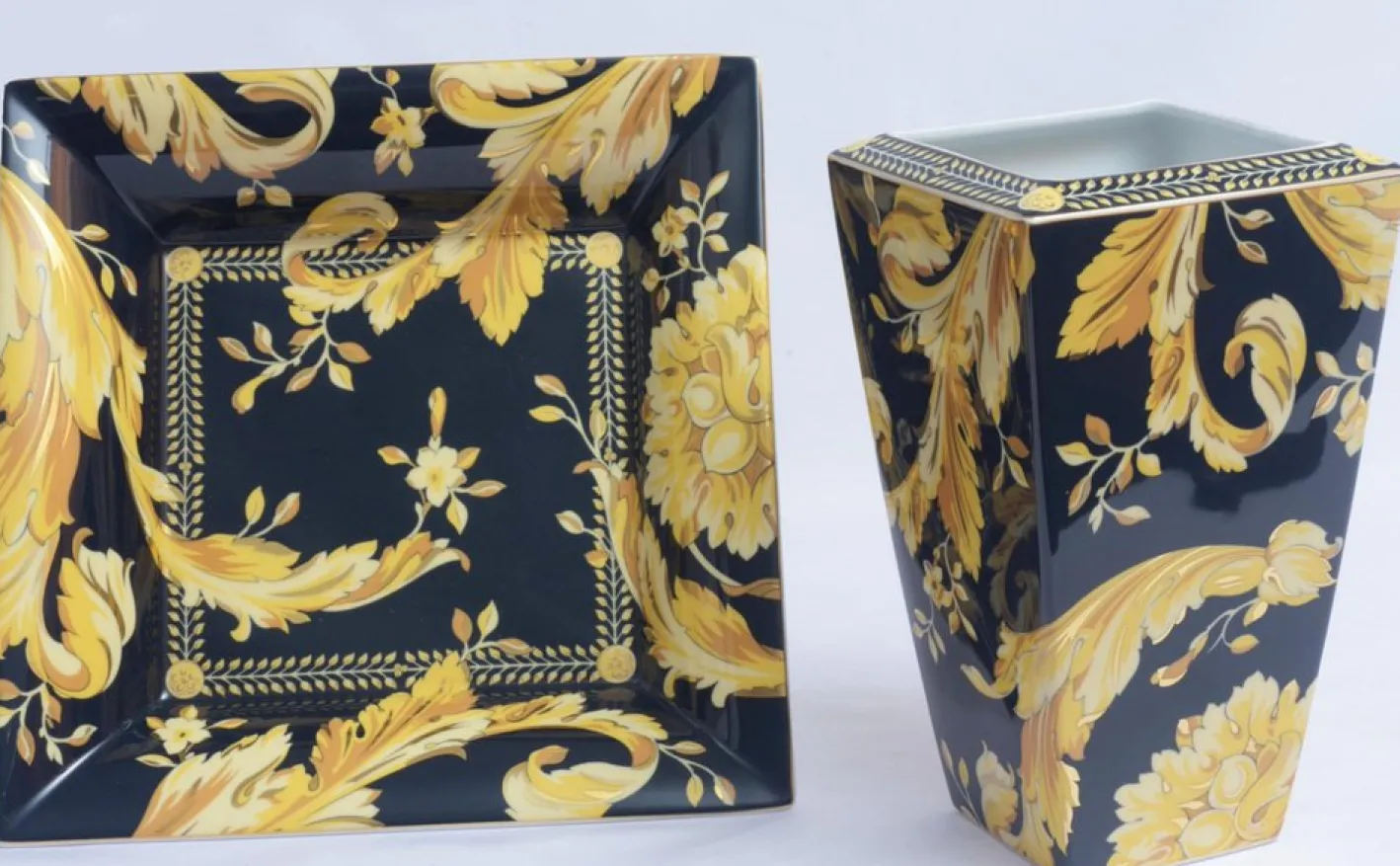 Vanity Modell Tablett & Vase von Versace Home Collection, 2er Set
