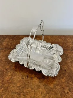 Versilberter Edwardischer Kuchenkorb, 1900er