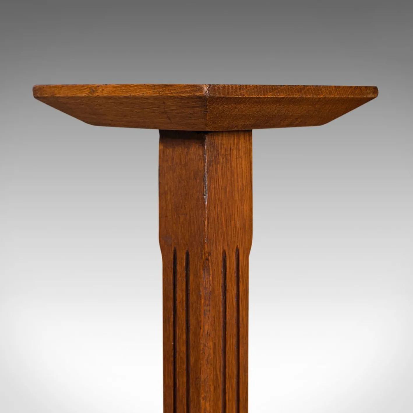 Viktorianischer Englischer Eichensockel, 1880er
