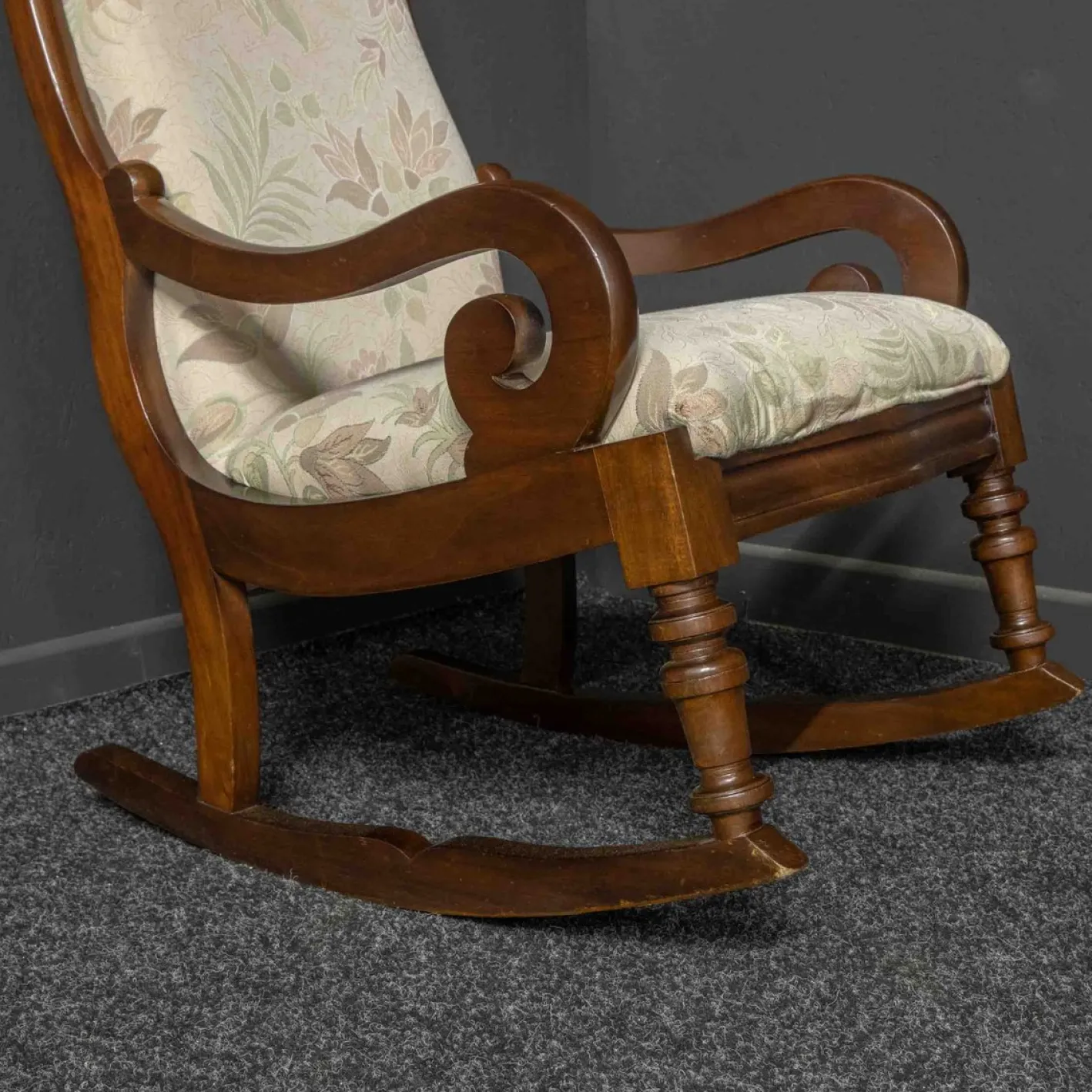 Viktorianischer Schaukelstuhl