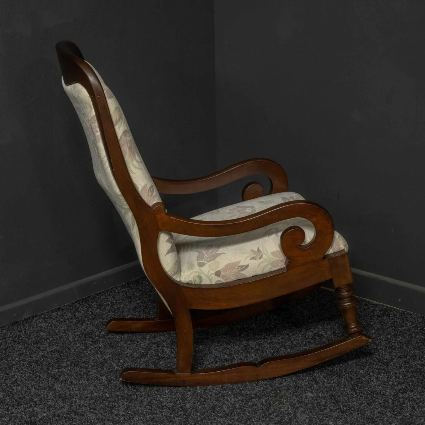 Viktorianischer Schaukelstuhl