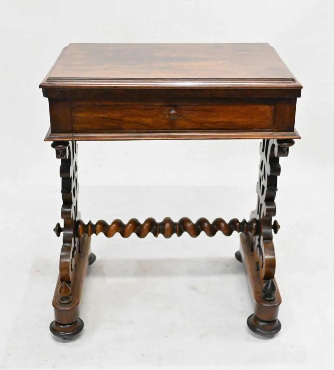 Viktorianischer Spieltisch, 1840er