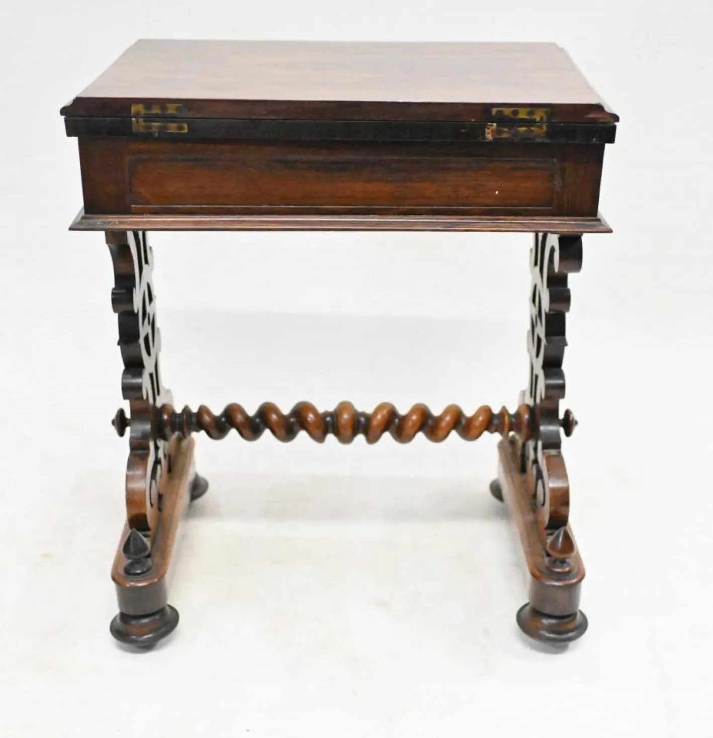 Viktorianischer Spieltisch, 1840er