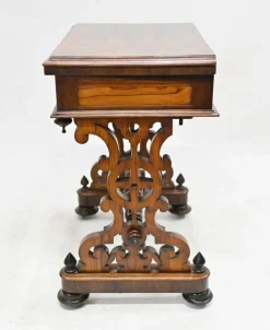 Viktorianischer Spieltisch, 1840er