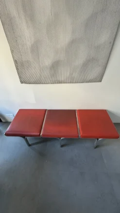Vintage Drei-Sitzer Modell 656 Bank aus Orangefarbenem Kunstleder von John Behringer, 1960