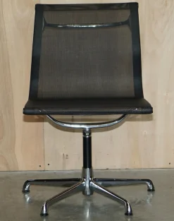 Vintage Ea105 Hopsak Drehsessel von Eames für ICF