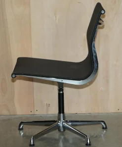 Vintage Ea105 Hopsak Drehsessel von Eames für ICF