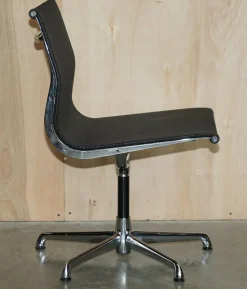 Vintage Ea105 Hopsak Drehsessel von Eames für ICF