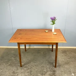 Vintage Esstisch aus Teak, 1960er