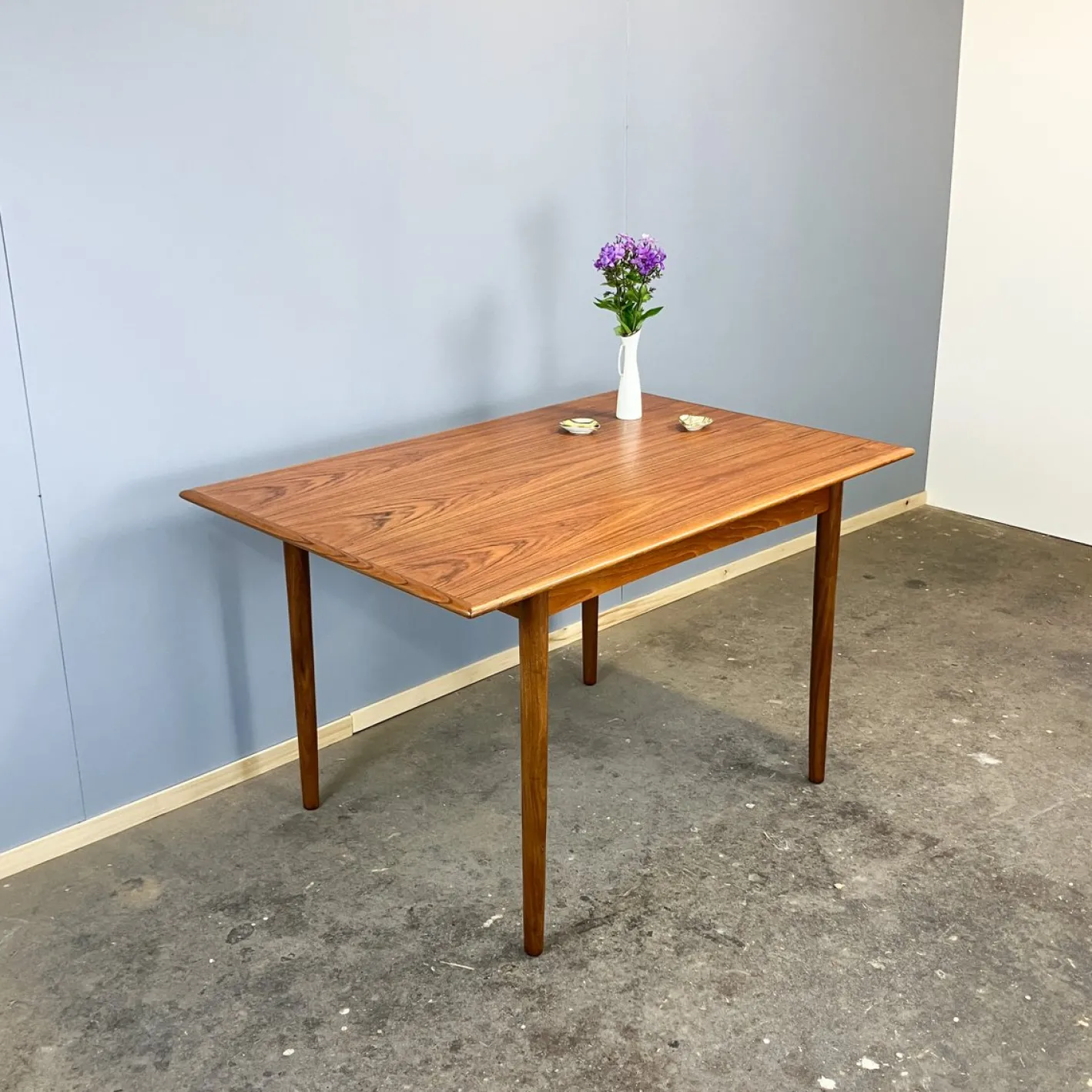 Vintage Esstisch aus Teak, 1960er