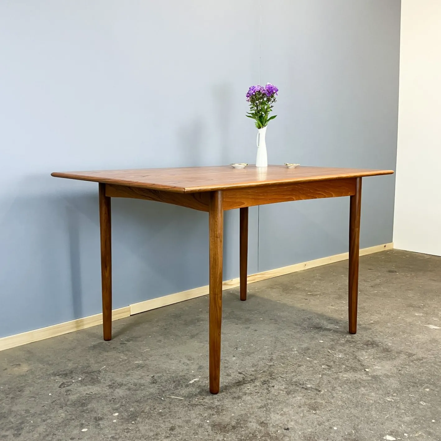 Vintage Esstisch aus Teak, 1960er