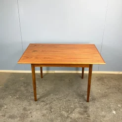 Vintage Esstisch aus Teak, 1960er