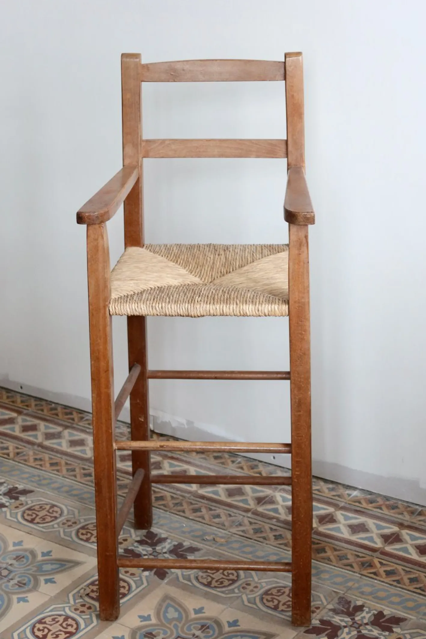 Vintage Holz Kinderhochstuhl mit Sitz aus Stroh, 1980er