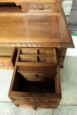 Vintage Schreibtisch aus Eiche im Louis XIII Stil
