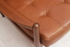 Vintage Sofa mit Cognacfarbenem Lederkissen, 1965