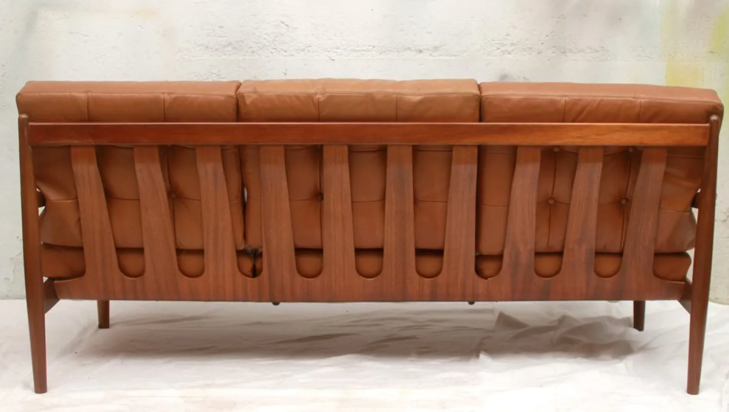 Vintage Sofa mit Cognacfarbenem Lederkissen, 1965