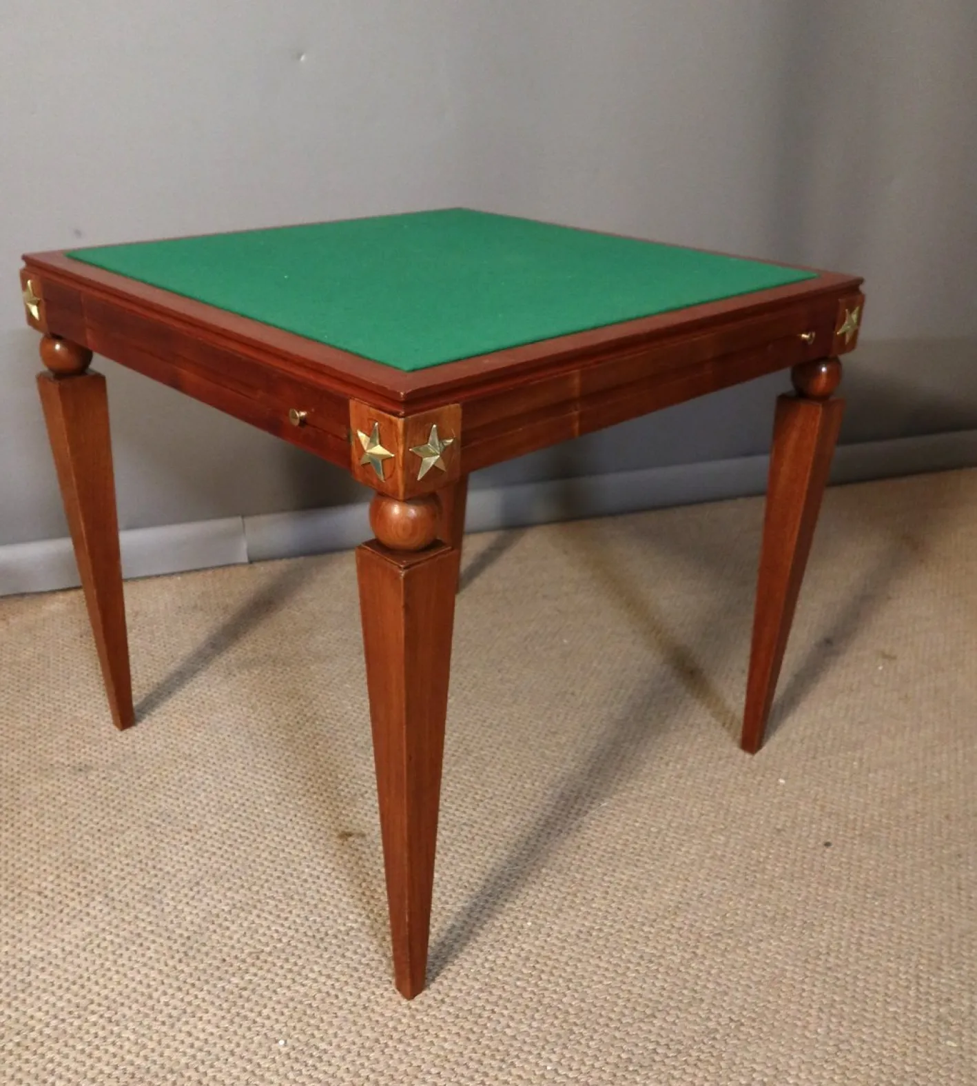 Vintage Spieltisch