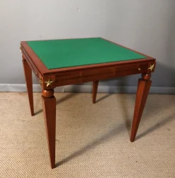 Vintage Spieltisch