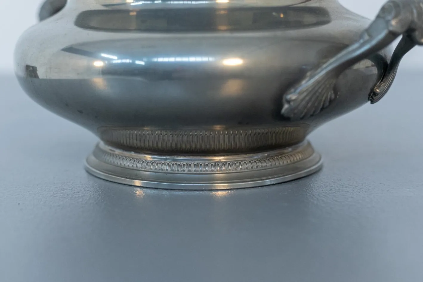 Vintage Suppenterrine aus silbernem Metall mit Deckel