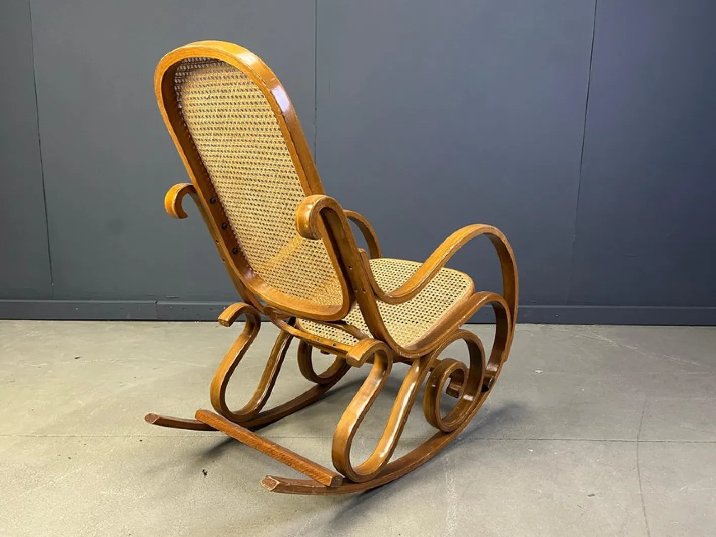 Vintage Thonet Schaukelstühle, 1960er