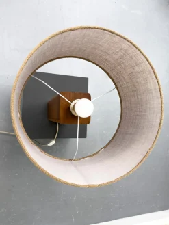 Vintage Tischlampe aus Teak, 1970er