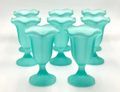 Vintage Tulpen Dessertbecher aus Milchglas, 1960er, 8 . Set