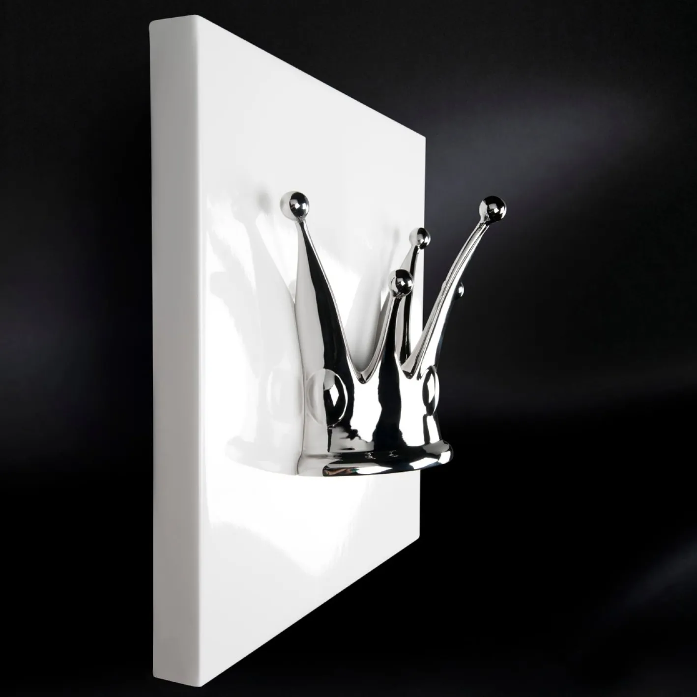 Wandpaneel mit 3D-Krone von VGnewtrend