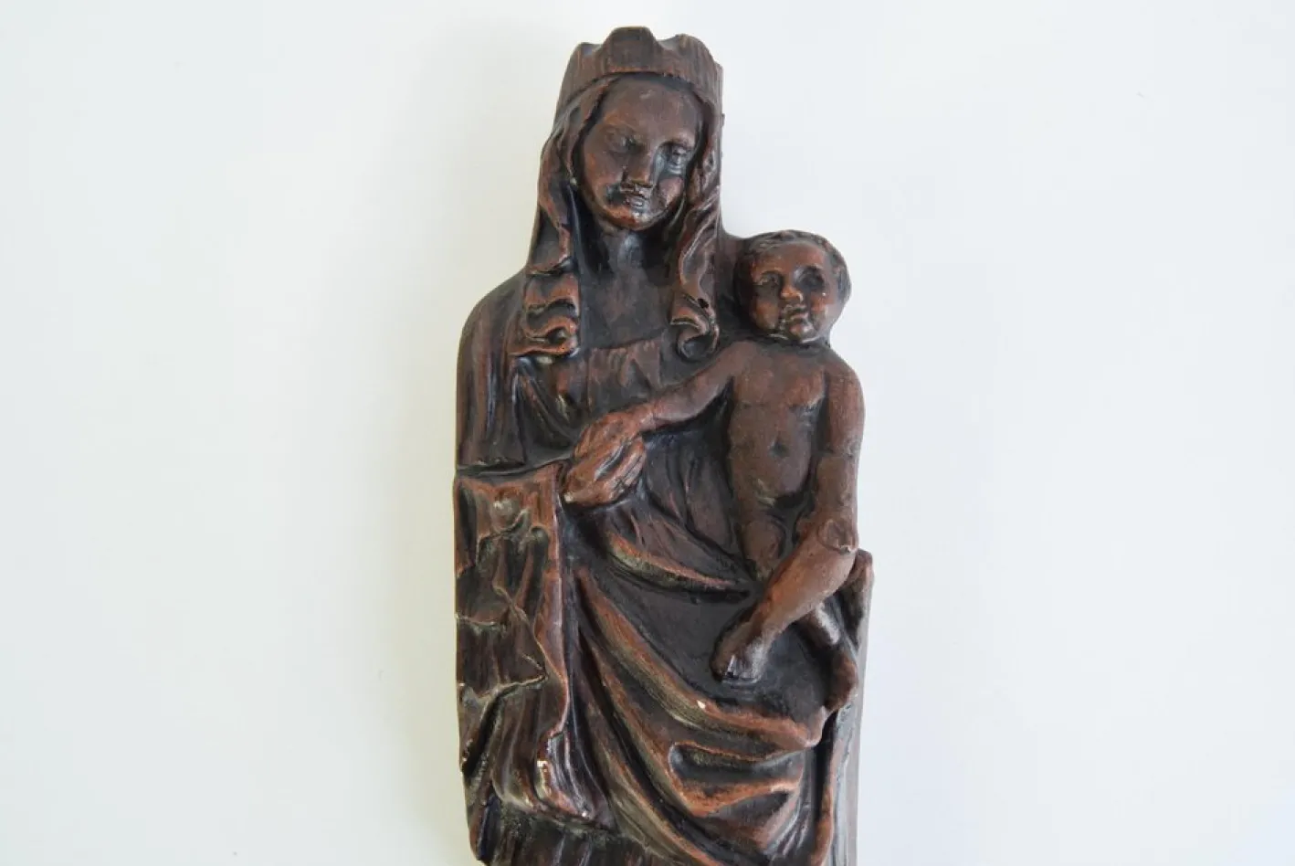 Wandskulptur Madonna mit Kind, 1930er