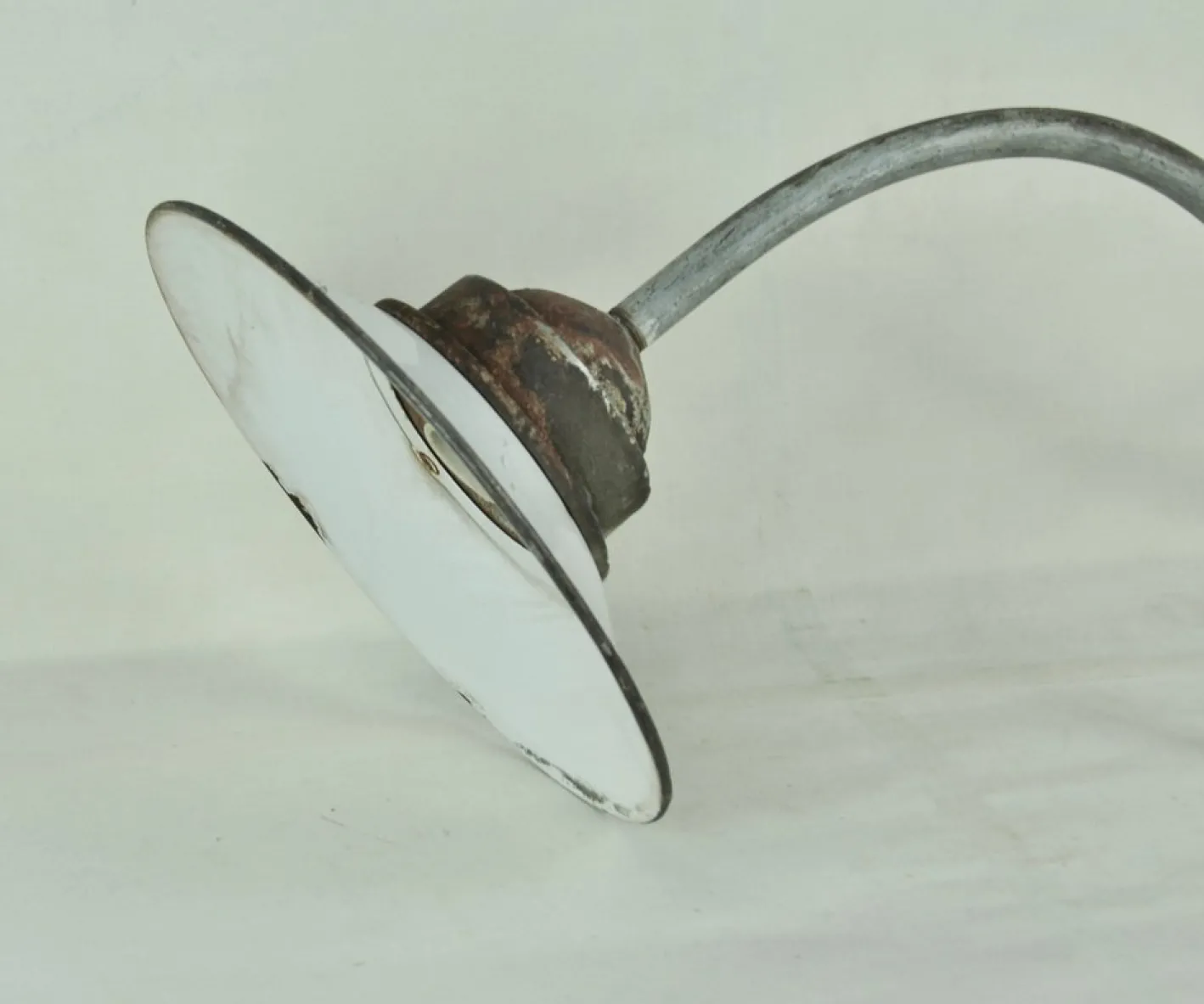 Weiß Emaillierte Metall Gartenlampe, 1940er