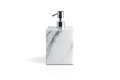 Weißer Seifenspender aus weißem Carrara Marmor von Fiammettav Home Collection, 2019