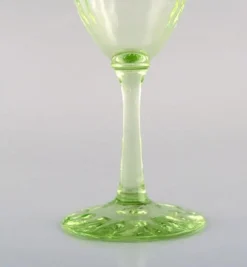 Weingläser und Karaffe aus Kunstglas von Emile Gallé, 7er Set