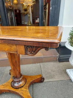 William IV Palisander Kartentisch