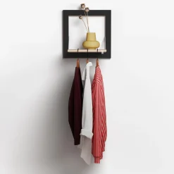 40x40-1 Fläpps Garderobe von Ambivalenz