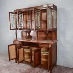 Zweiteiliges Sideboard mit Vitrine und Marmorplatte