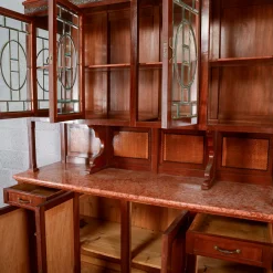 Zweiteiliges Sideboard mit Vitrine und 4 Türen