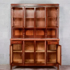 Zweiteiliges Sideboard mit Vitrine und 4 Türen