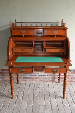 Zylinderförmiger Art Deco Schreibtisch aus Nussholz